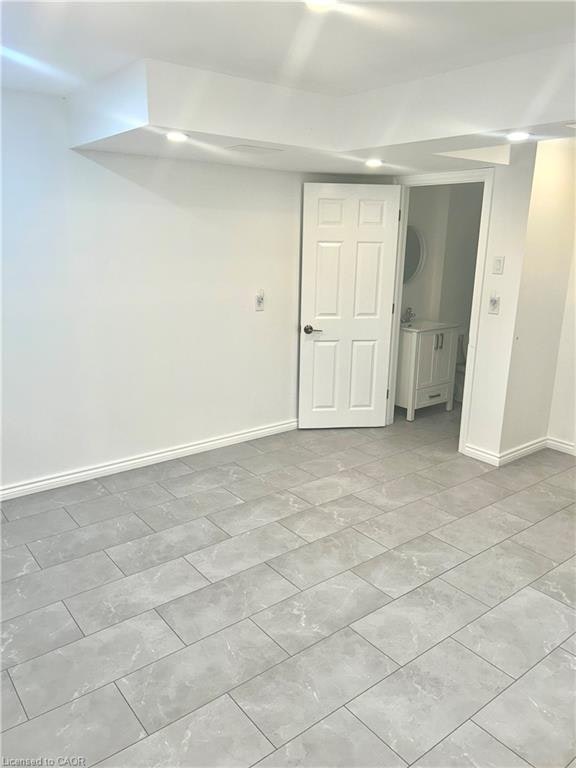 2088 Broadleaf Crescent, Burlington, ON, L7L 6S3 - 22