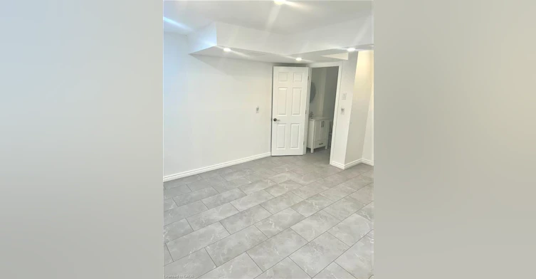 2088 Broadleaf Crescent, Burlington, ON, L7L 6S3 - 22