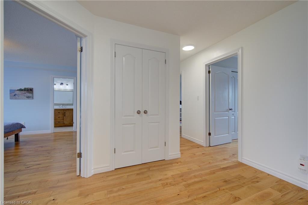 729 Keats Way, Waterloo, ON, N2T 2Y2 - 8