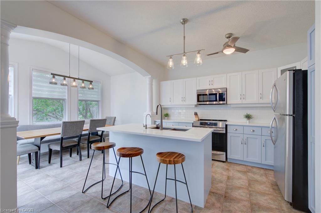 729 Keats Way, Waterloo, ON, N2T 2Y2 - 4