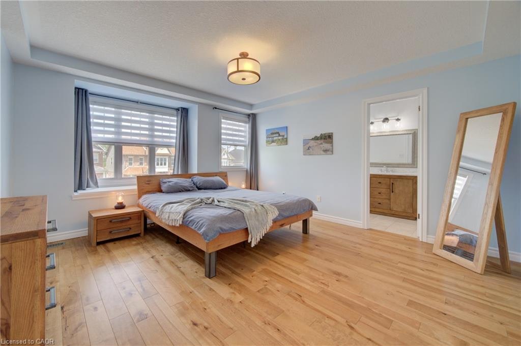 729 Keats Way, Waterloo, ON, N2T 2Y2 - 13