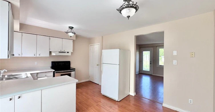 319-327 Montrose Street S, Cambridge, ON, N3H 2J4 - 5