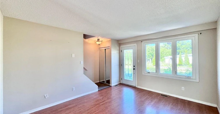319-327 Montrose Street S, Cambridge, ON, N3H 2J4 - 3