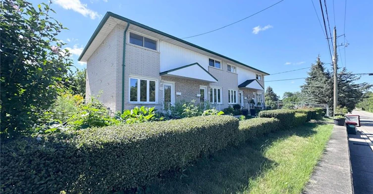 319-327 Montrose Street S, Cambridge, ON, N3H 2J4