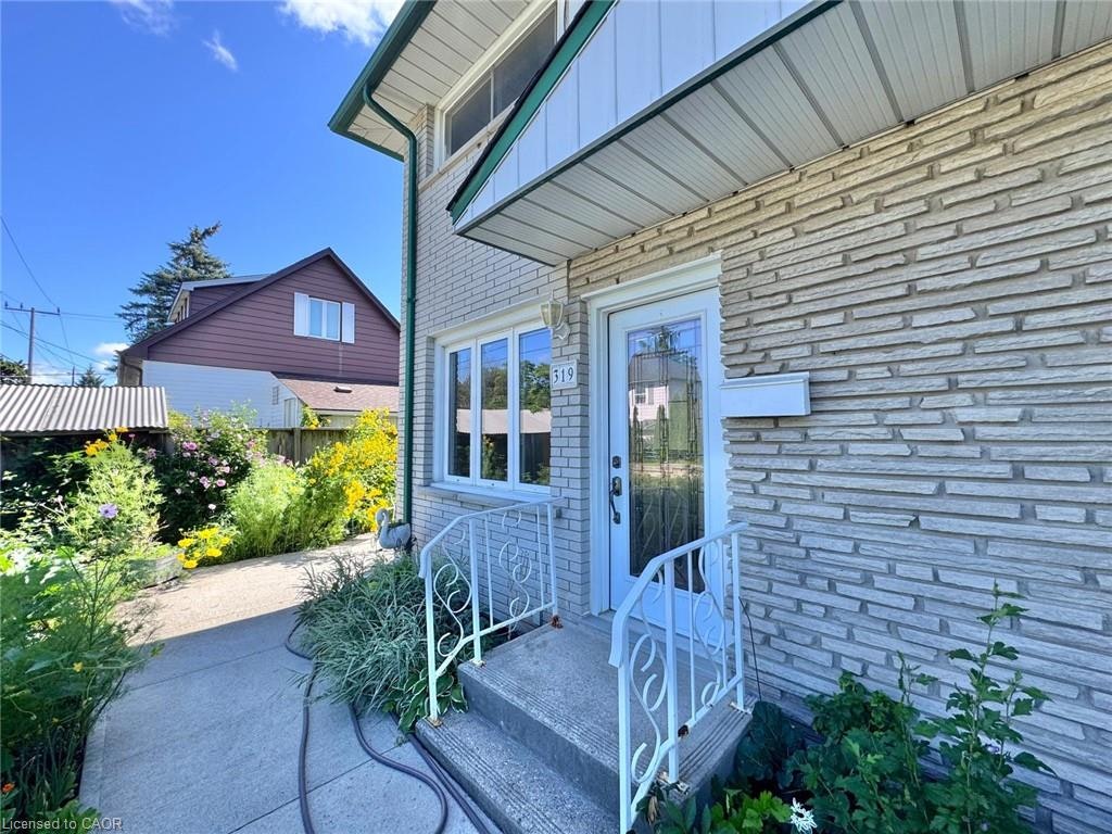 319-327 Montrose Street S, Cambridge, ON, N3H 2J4 - 2