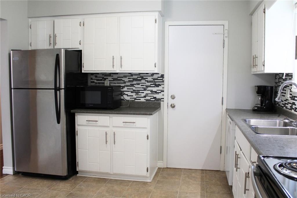UPPER-11 Wordsworth Place, Kitchener, ON, N2B 3K6 - 3