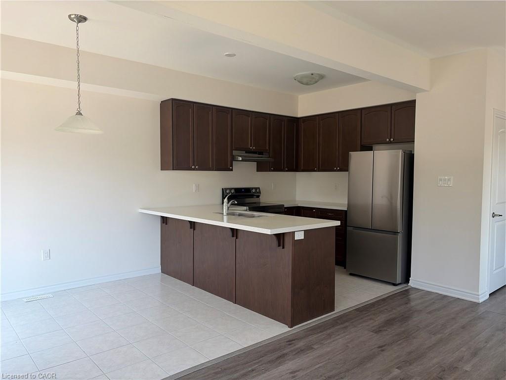 118-305 Garner Road W, Hamilton, ON, L9G 3K9 - 5