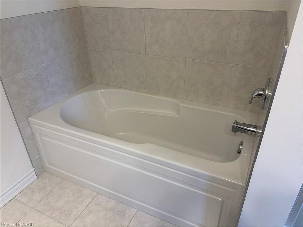118-305 Garner Road W, Hamilton, ON, L9G 3K9 - 13