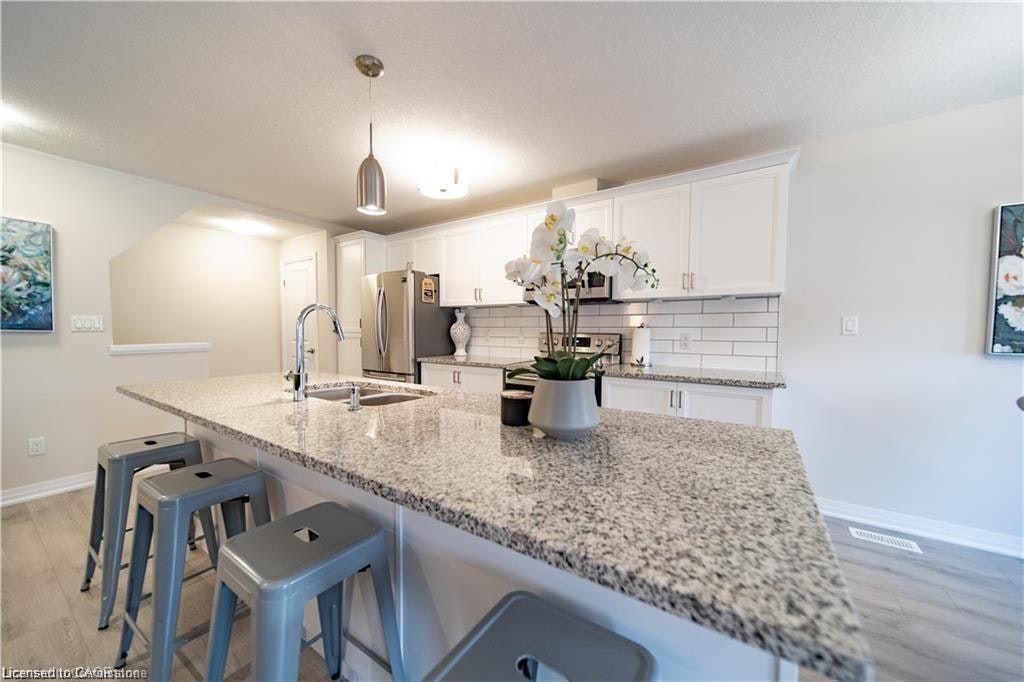 2D-115 South Creek Drive, Kitchener, ON, N2P 0H2 - 4