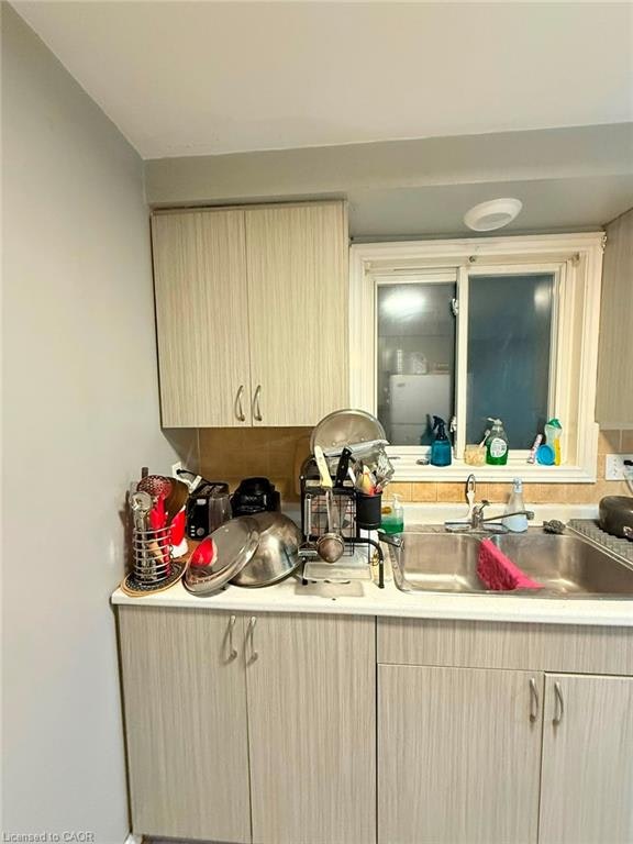 152 Woodside Avenue, Cambridge, ON, N1S 3Y1 - 9