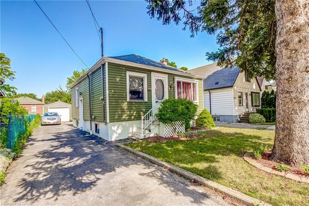 230 East 33rd Street, Hamilton, ON, L8V 3T6