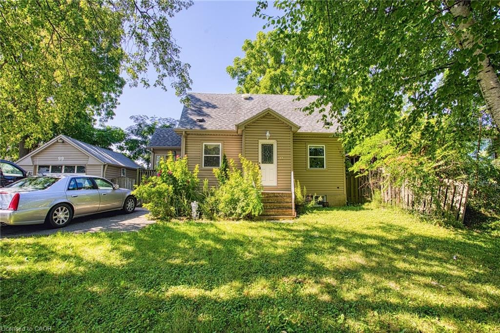 99 Mohawk Road W