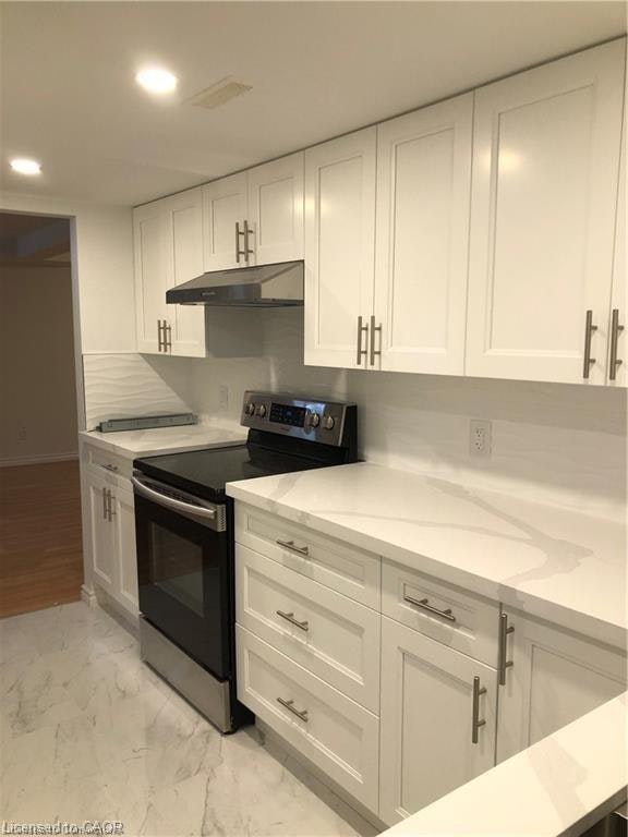 Lower-3 Lancer Court, Hamilton, ON, L9B 2B1 - 2