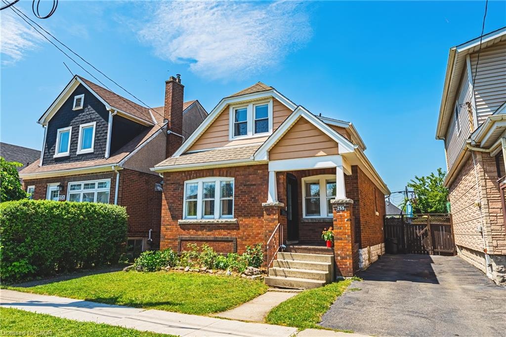 255 Weir Street N, Hamilton, ON, L8H 5G2