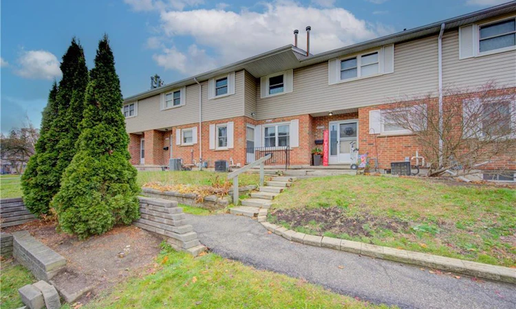 3-440 Pioneer Drive