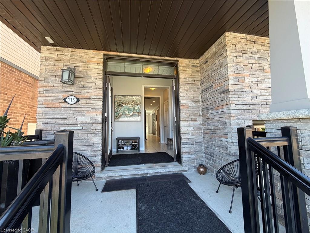 115 Pagebrook Crescent, Hamilton, ON, L8J 0K7 - 2