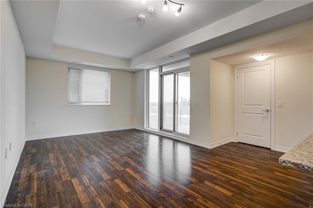 206-2393 Bronte Road, Oakville, ON, L6M 4J2 - 3