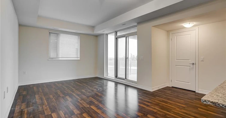 206-2393 Bronte Road, Oakville, ON, L6M 4J2 - 3