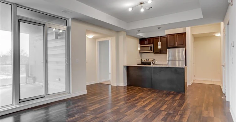 206-2393 Bronte Road, Oakville, ON, L6M 4J2 - 2