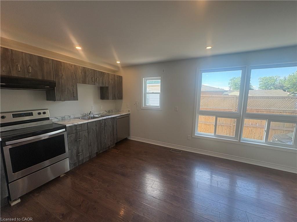 BACK-427 Talbot Street, Hamilton, ON, L8H 6T6 - 2