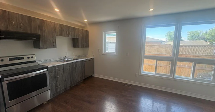 BACK-427 Talbot Street, Hamilton, ON, L8H 6T6 - 2