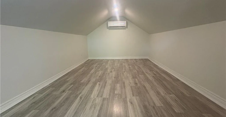 BACK-427 Talbot Street, Hamilton, ON, L8H 6T6 - 6