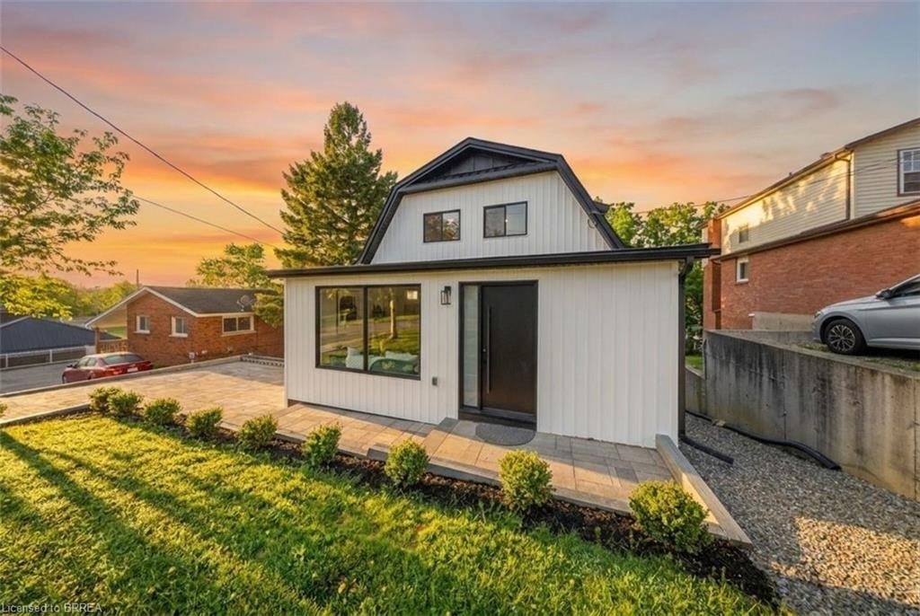 23 Aberdeen Street, Cayuga, ON, N3W 1C8