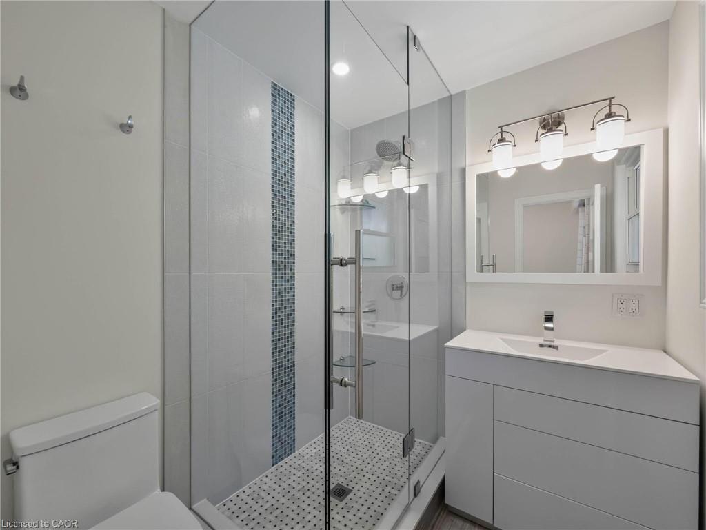 UPPER-2130 Greenhurst Avenue, Mississauga, ON, L4X 1J6 - 12