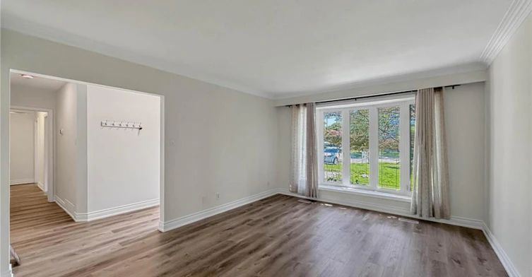 UPPER-2130 Greenhurst Avenue, Mississauga, ON, L4X 1J6 - 7
