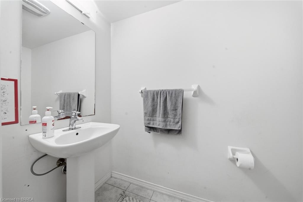 32 Cole Crescent, Brantford, ON, N3T 0P4 - 6