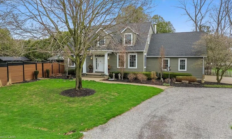 653 Glen Morris Road W