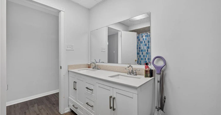 6-2485 Industrial Street, Burlington, ON, L7P 1A2 - 24