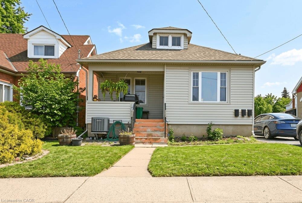 Front Unit-66 Queen Street S, Thorold, ON, L2V 3N5