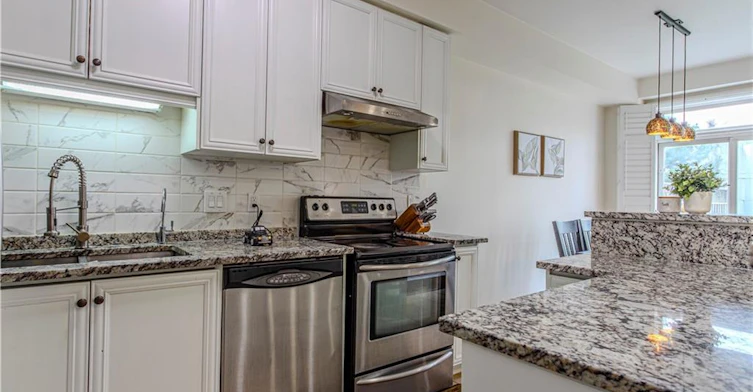 49 Marina Point Crescent N, Hamilton, ON, L8E 0E4 - 15