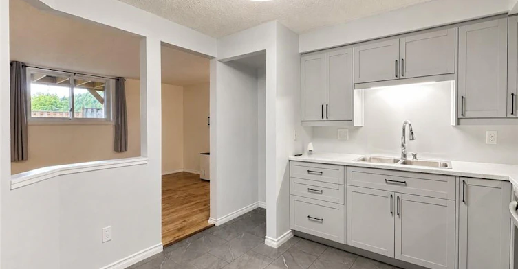 402-266 Overlea Drive, Kitchener, ON, N2M 5N2 - 4