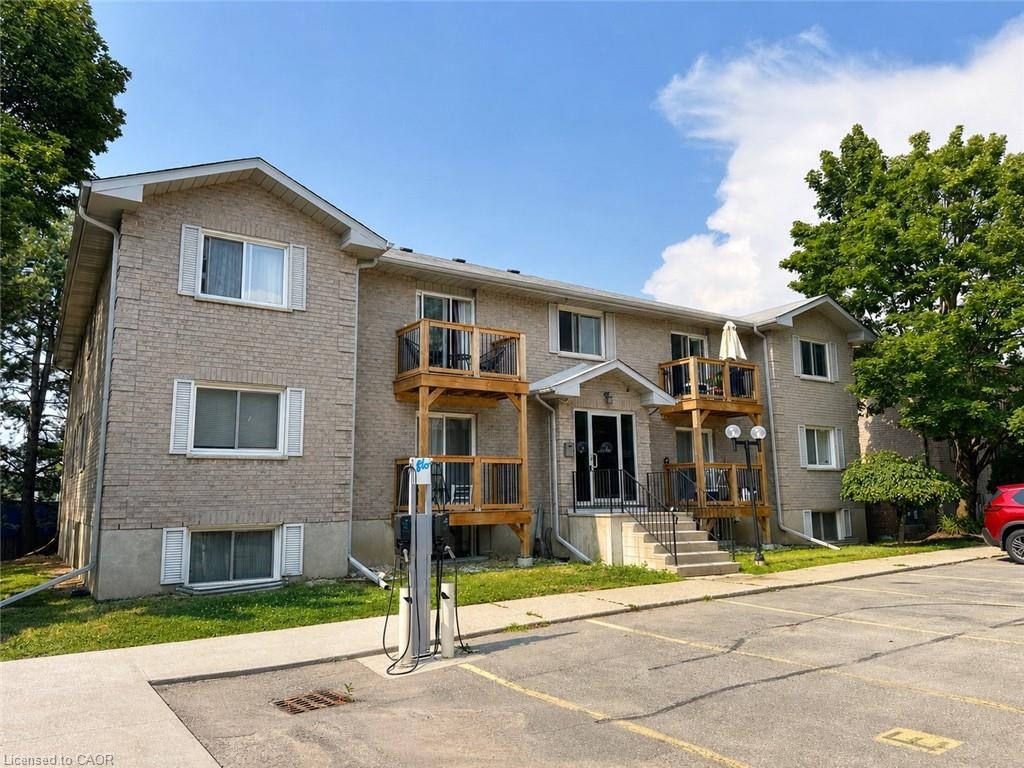 402-266 Overlea Drive, Kitchener, ON, N2M 5N2