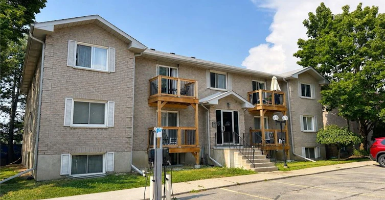 402-266 Overlea Drive, Kitchener, ON, N2M 5N2