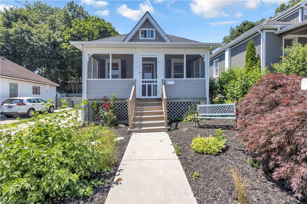60 Berkley Road, Cambridge, ON, N1S 3G6