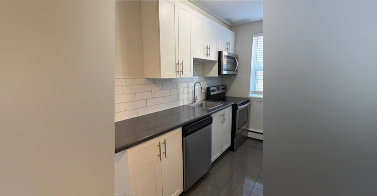 3-2 Grant Boulevard, Hamilton, ON, L9H 4N9