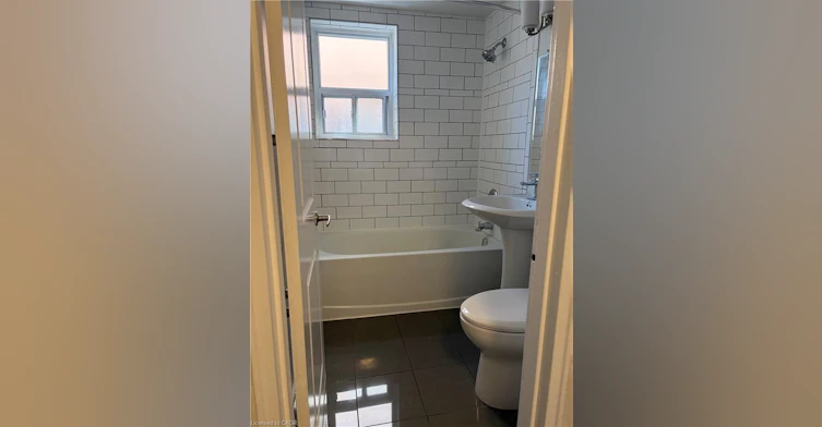 3-2 Grant Boulevard, Hamilton, ON, L9H 4N9 - 7