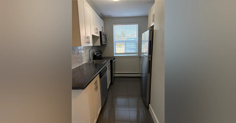 3-2 Grant Boulevard, Hamilton, ON, L9H 4N9 - 2