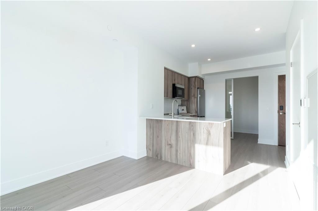 2114-25 Wellington Street S, Kitchener, ON, N2G 0G5 - 17