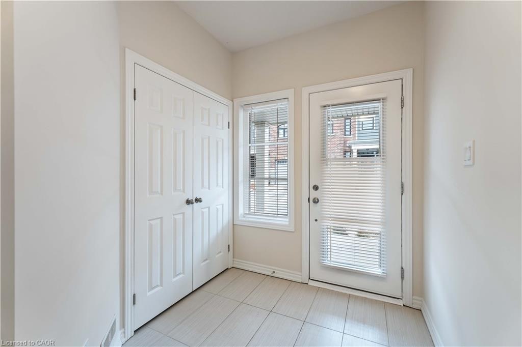 27-219 Dundas Street E, Hamilton, ON, L0R 2C9 - 4