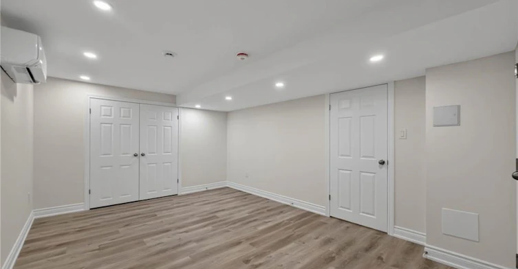 LOWER-2130 Greenhurst Avenue, Mississauga, ON, L4X 1J6 - 12