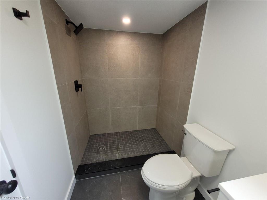 132 East 31st Street, Hamilton, ON, L8V 3P2 - 2