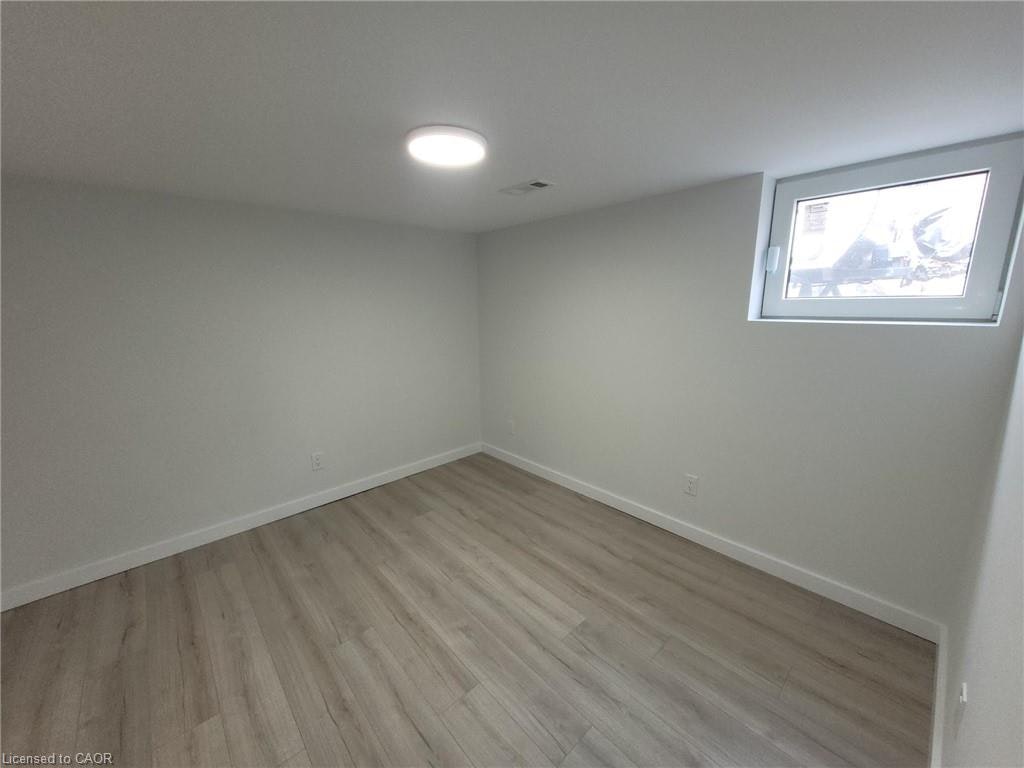 132 East 31st Street, Hamilton, ON, L8V 3P2 - 4