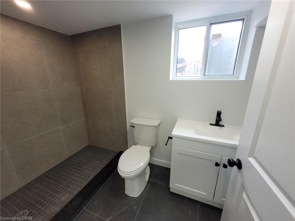 132 East 31st Street, Hamilton, ON, L8V 3P2 - 6