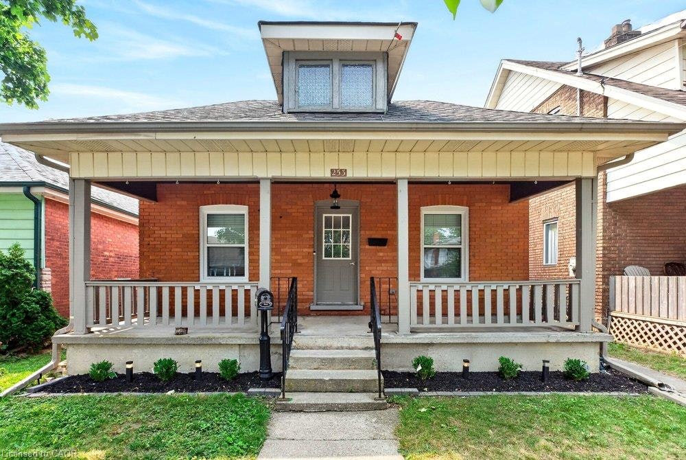 253 Marlborough Street, Brantford, ON, N3S 4T4