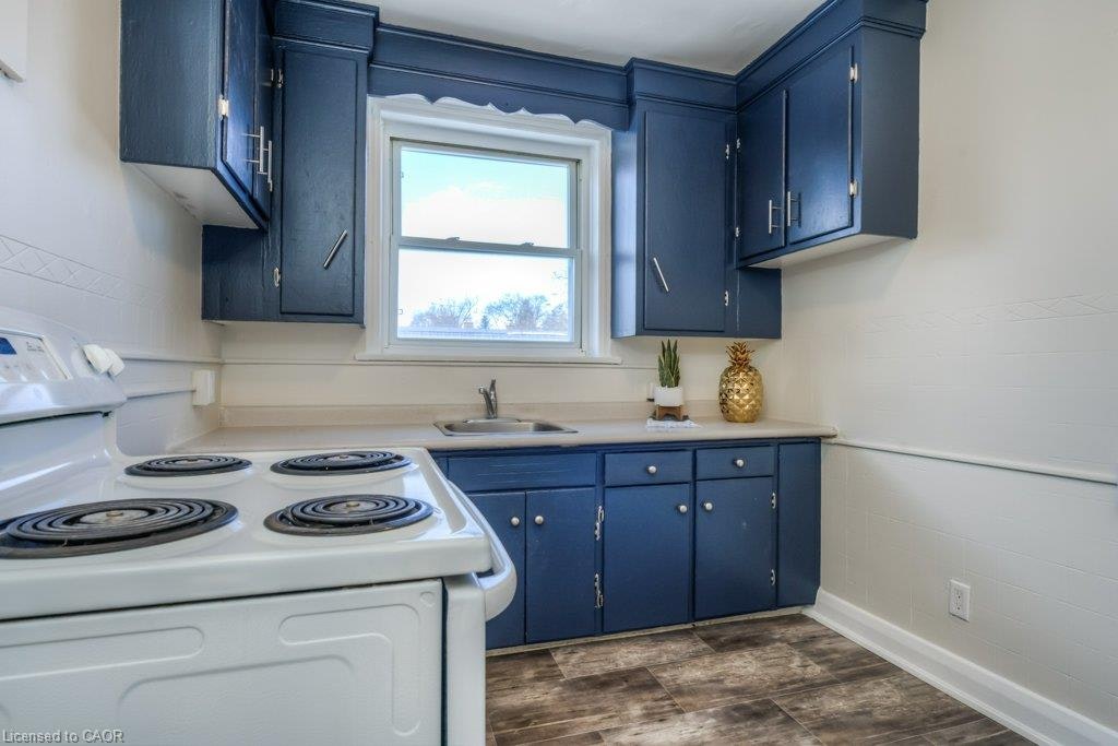 10-141 Chapel Street, Kitchener, ON, N2H 2T6 - 14