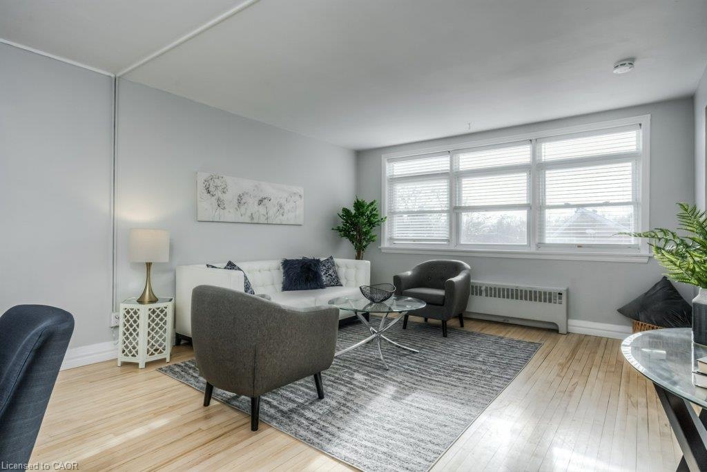 10-141 Chapel Street, Kitchener, ON, N2H 2T6 - 3